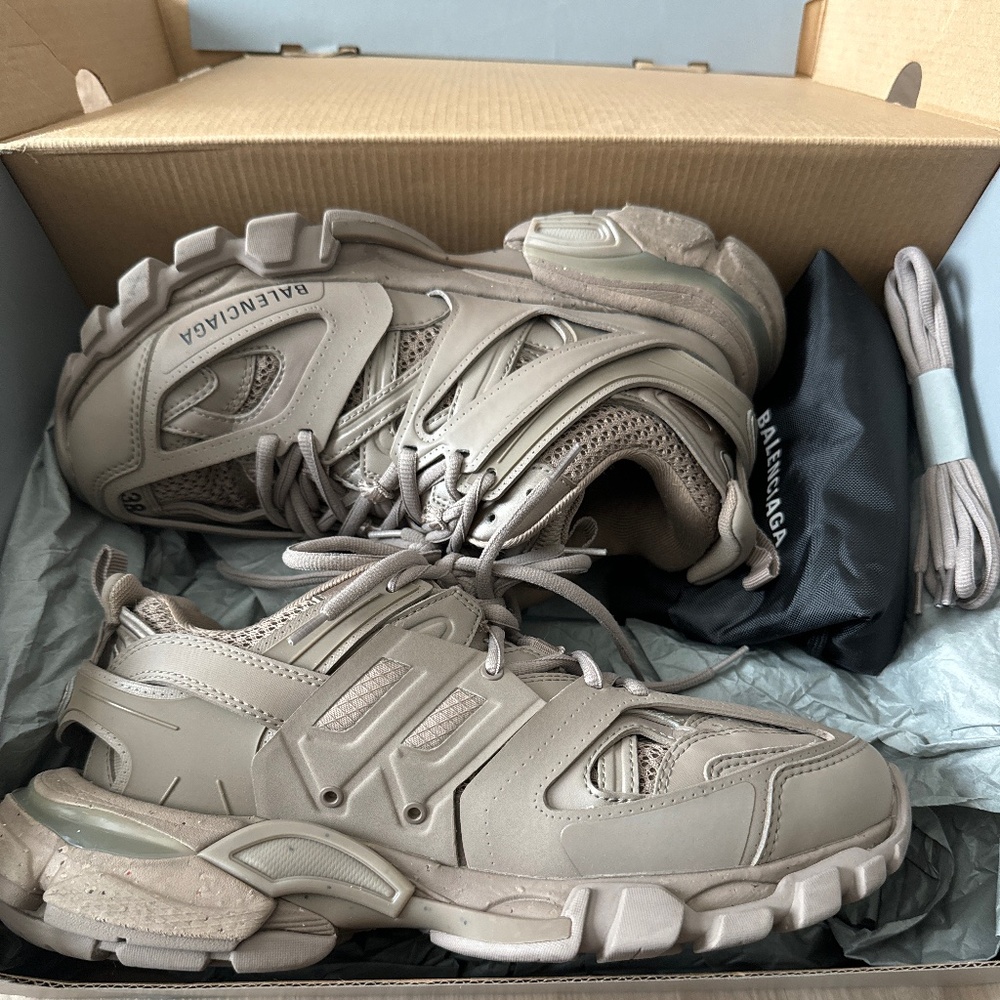 BALENCIAGA TRACK SNEAKER RECYCLED SOLE IN BEIGE